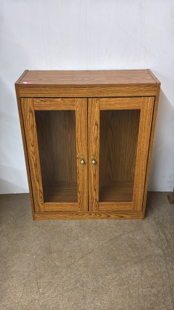 Display Cabinet with 2 Shelves