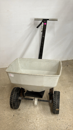 Lawn Fertilizer Spreader