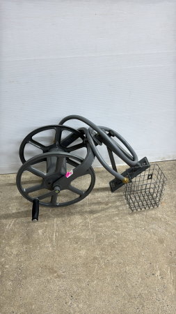 Yardworks Wall Mount Piveting Garden Hose Reel