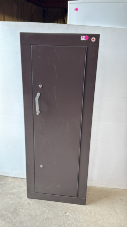 Metal Gun Cabinet with Key