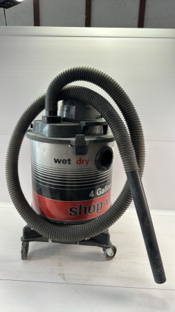 Wet Dry 4 Gal Shop Vac