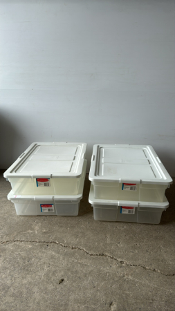 (4) 26.4L Rubbermaid Totes with Lids
