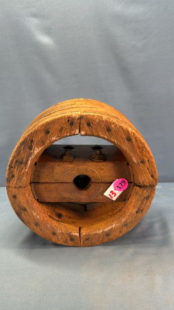 Vintage 5in x 9.5in Wooden Pulley