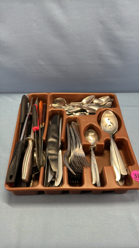 Quantity of Flatware & Kitchen Utensils