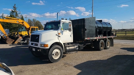 1995 International Tandem Diesel Truck