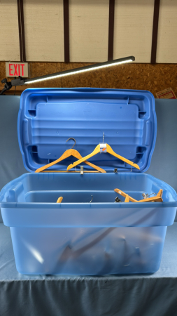 Rubbermaid Tote w/Wooden Hangers