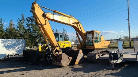 John Deere 790D-LC Excavator