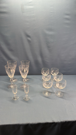 Quantity of Stemware