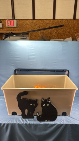 Tote with Lid & Assorted Halloween Decor