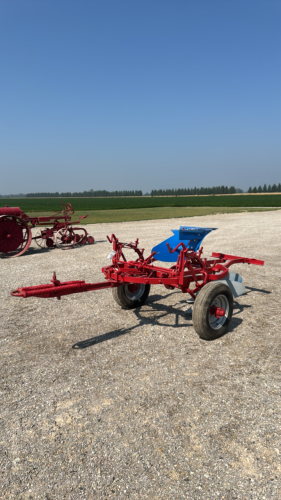 INTERNATIONAL 39 2-FURROW TUMBLE PLOW
