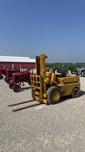 MOBILIFT 40 GAS FORKLIFT