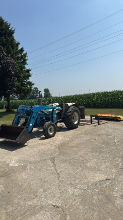 FORD 3600 DIESEL TRACTOR WITH LOADER