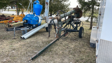 Husky 8ft x 8in Manure Pump on Transport