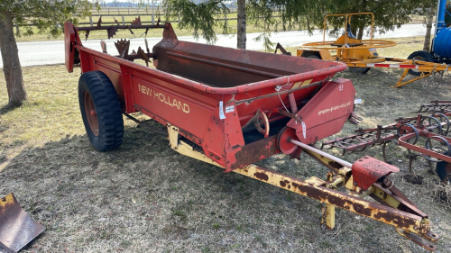 New Holland 328 Single Axle Manure Spreader