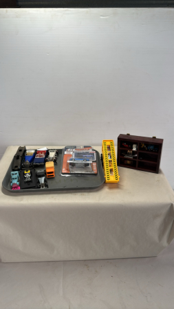 Quantity of Toy Cars and Trailer