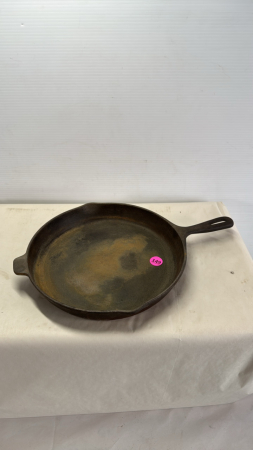 12in Cast iron Frying Pan