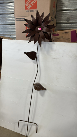 Metal Yard Art Flower
