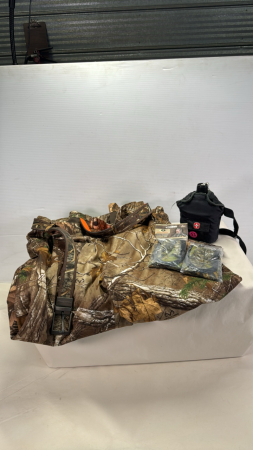 Pair of XXL Camo Pants w/Belt
