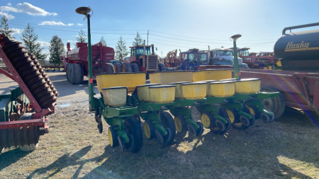 John Deere 7000 6 Row Planter