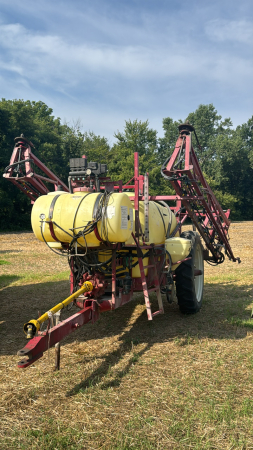 Hardi HC65 650 GALLON SPRAYER