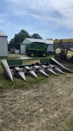 JOHN DEERE 643 6-ROW CORN HEAD