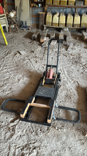 KUBOTA HYDRAULIC LAWNMOWER LIFT