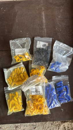 LOT OF NEW SPRAYER NOZZLES, CAPS, RUBBERS