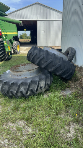 PAIR OF FIRESTONE 20.8-38 DUALS