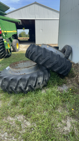 PAIR OF FIRESTONE 20.8-38 DUALS