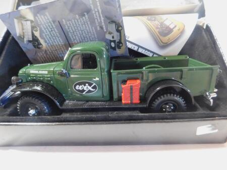 1/25 Ertl Wix 1946 Dodge Power Wagon