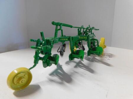 Plowman JD 3 Furrow Plow