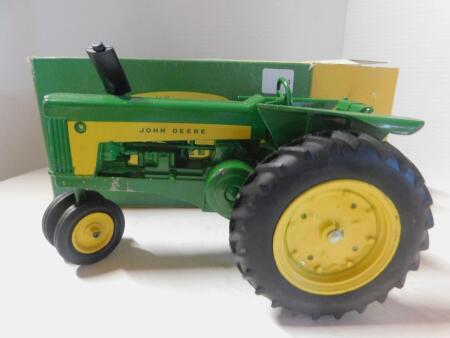 1/16 JD 630 Cast Wheels, 3PT w/Box