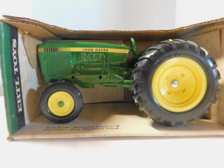 1/16 JD 1935 Model B, Collector Edn, NIB