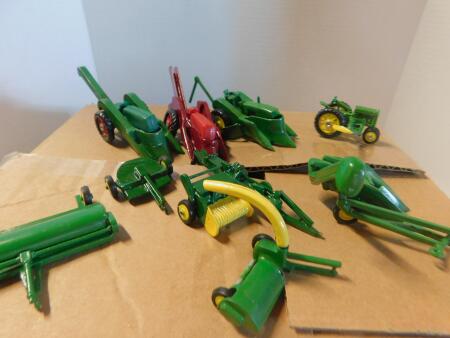 1/64 Assortment of Various Pieces