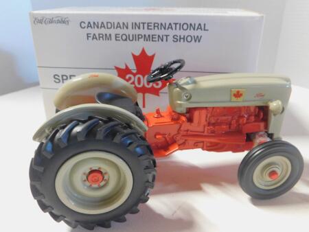 1/16 Ertl 1953 Ford Golden Jubilee