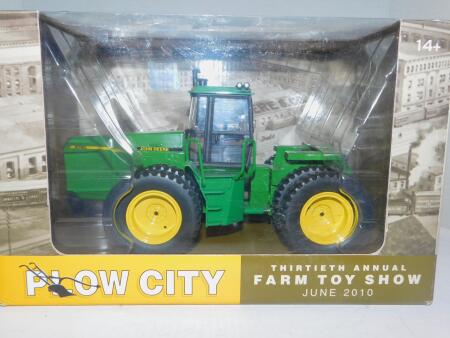 1/32 John D eere 8760 4WD Tractor