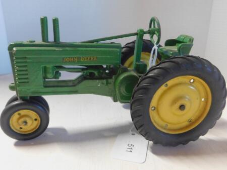 1/16 Eska John Deere B Tractor