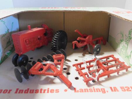 1/32 Slik 4 pc Set Red