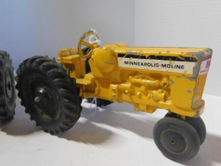 1/32 2 Ertl Minn. Moline LP (Propane) Tractor