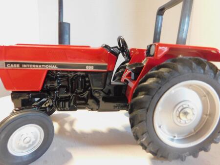 1/16 95 CIH 695 Tractor, Ont. Toy Show