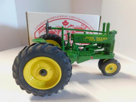1/16 93 JD A Tractor, Canada Farm Show Edn