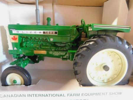 1/16 Oliver 1655 Tractor, Canada Farm Show Edn