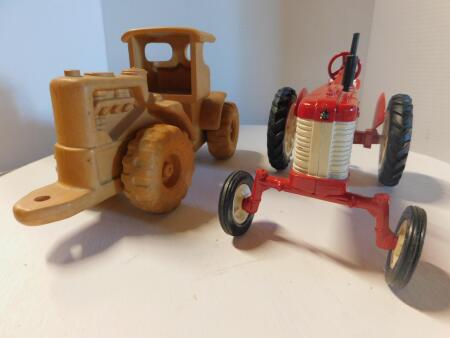 1/16 IH 350 Tractor, CIFES Sp. Edn & 4WD