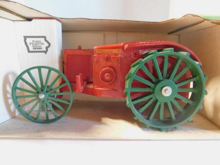 1/16 Massey Harris No 1 Tractor