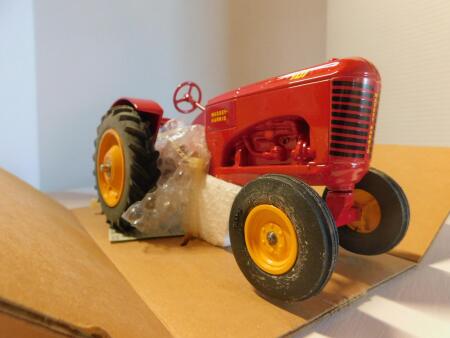 1/16 Massey Harris 101 Tractor