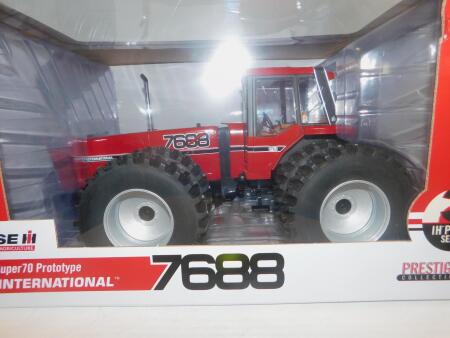1/16 Ertl 7688 Super 70 Prototype I.H. NIB