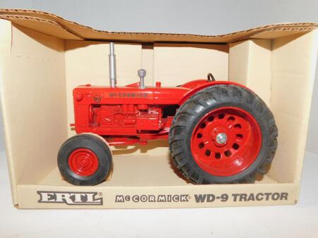 1/16 Ertl McCormick WD-9 Diesel, Special Edn, NIB