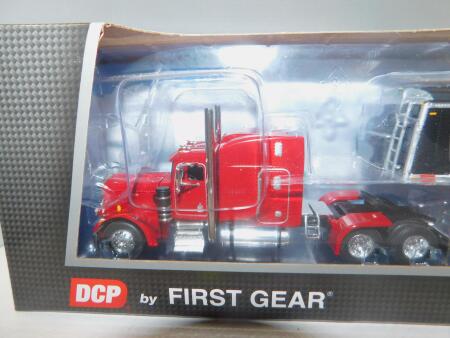 1/64 DCP Pete 359 Red/Black w/Load King Axle, NIB