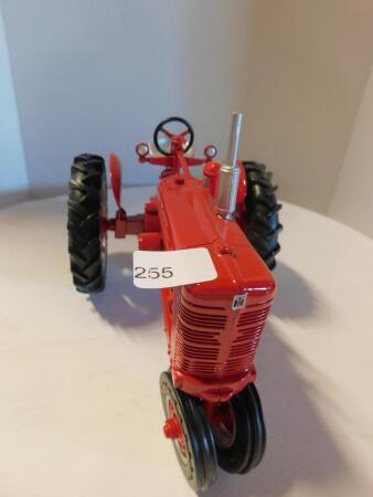 1/16 Farmall Super M