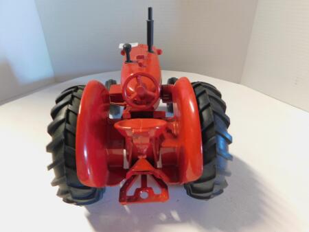 1/16 McCormick WD-9